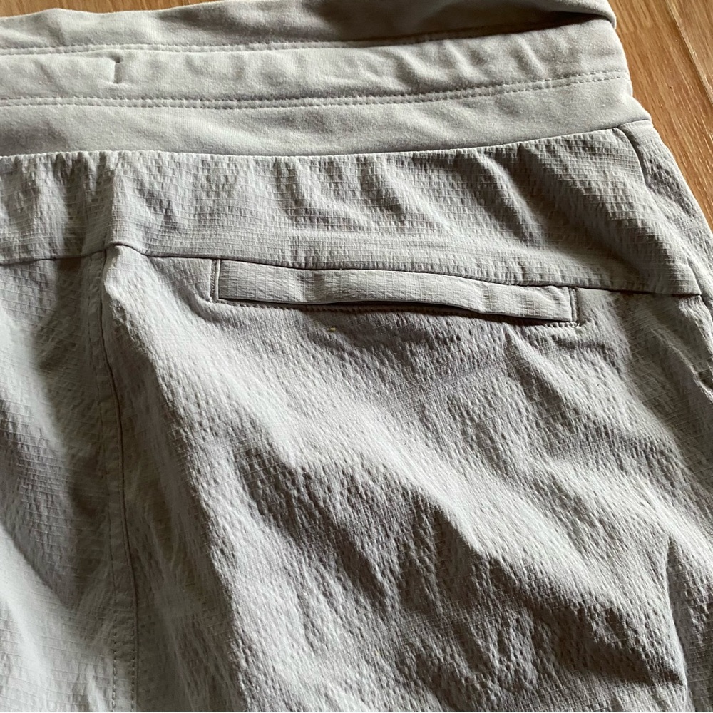 ATHLETA TREKKIE MID RISE LEGACY JOGGER Birch Gray 10 Athletic workout gym - Picture 6 of 6